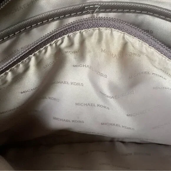 Michael Kors Jet Set Medium Purse Tote - Picture 8 of 9